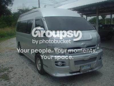 2006_Toyota_Hiace_Van_Modified_VIP_seats_cars.jpg